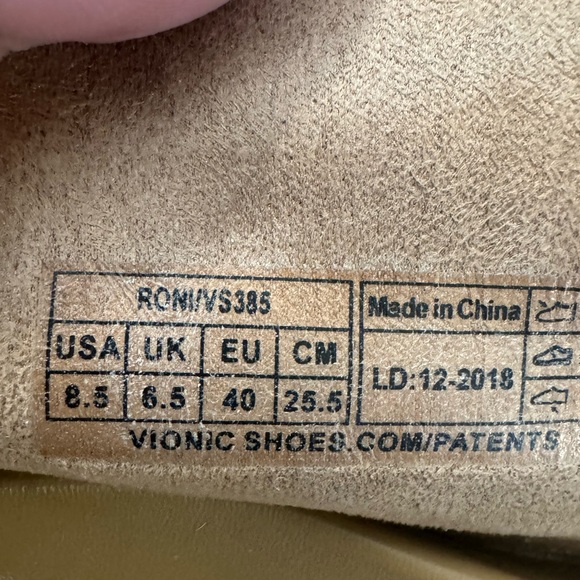 Vionic Roni Ruffled Slide Suede Sandals Size 8.5 - Picture 5 of 5